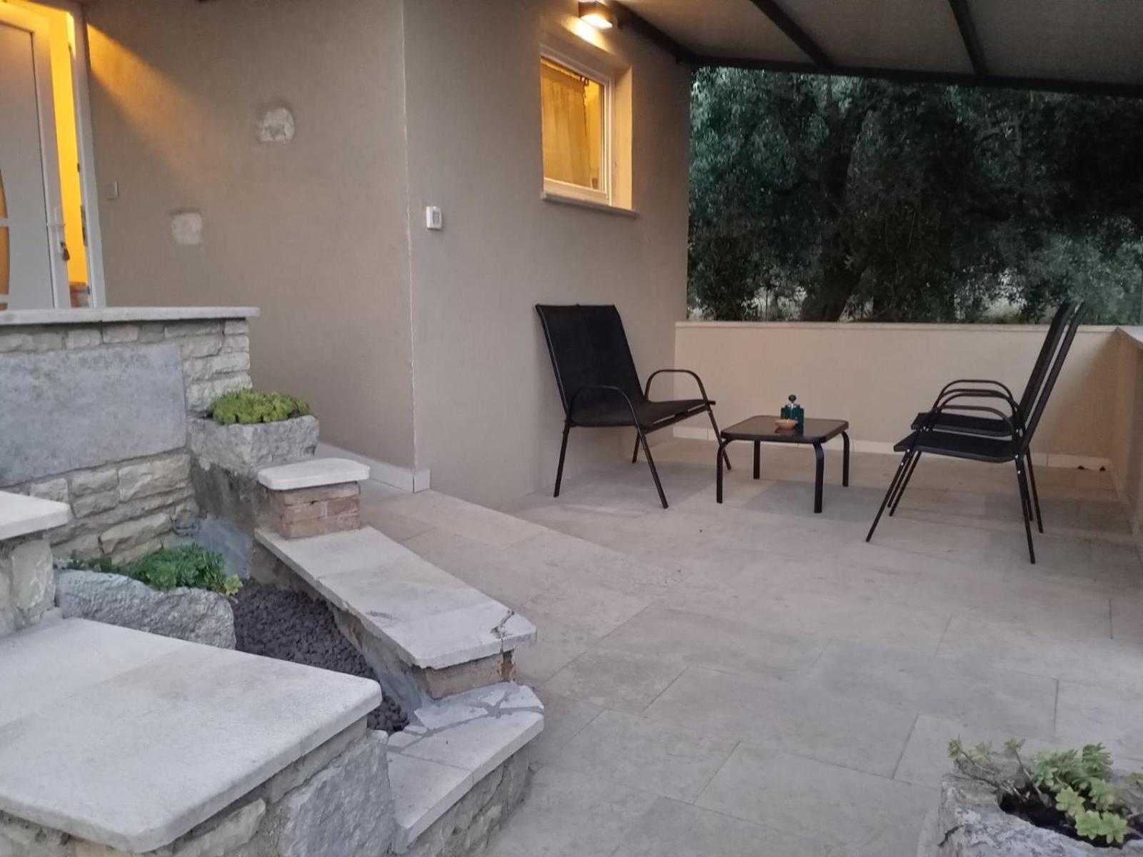 House For Rent Ulika Valbandon