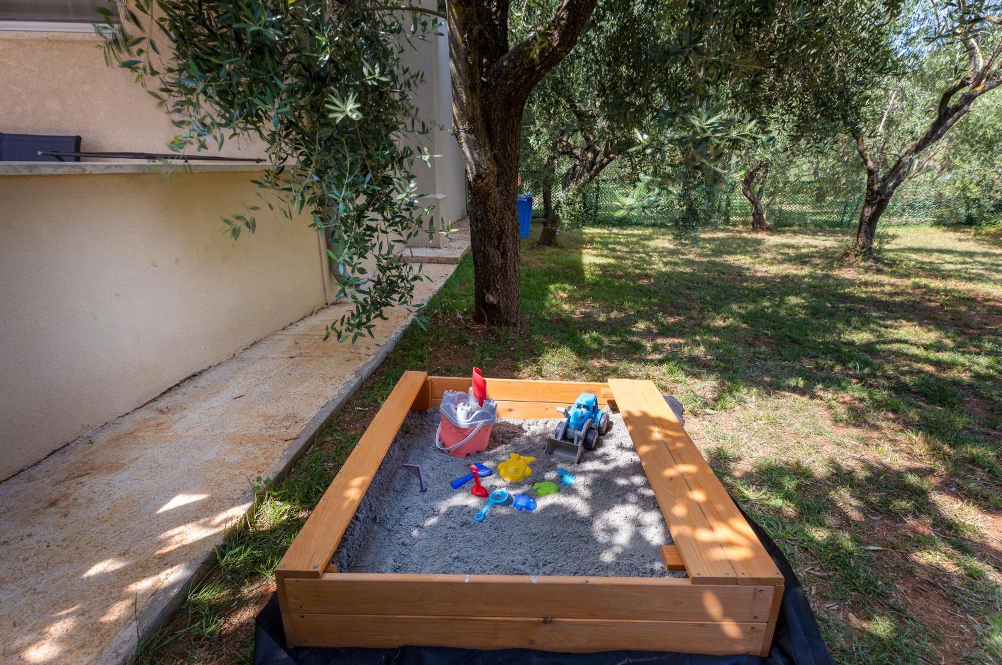 House For Rent Ulika *