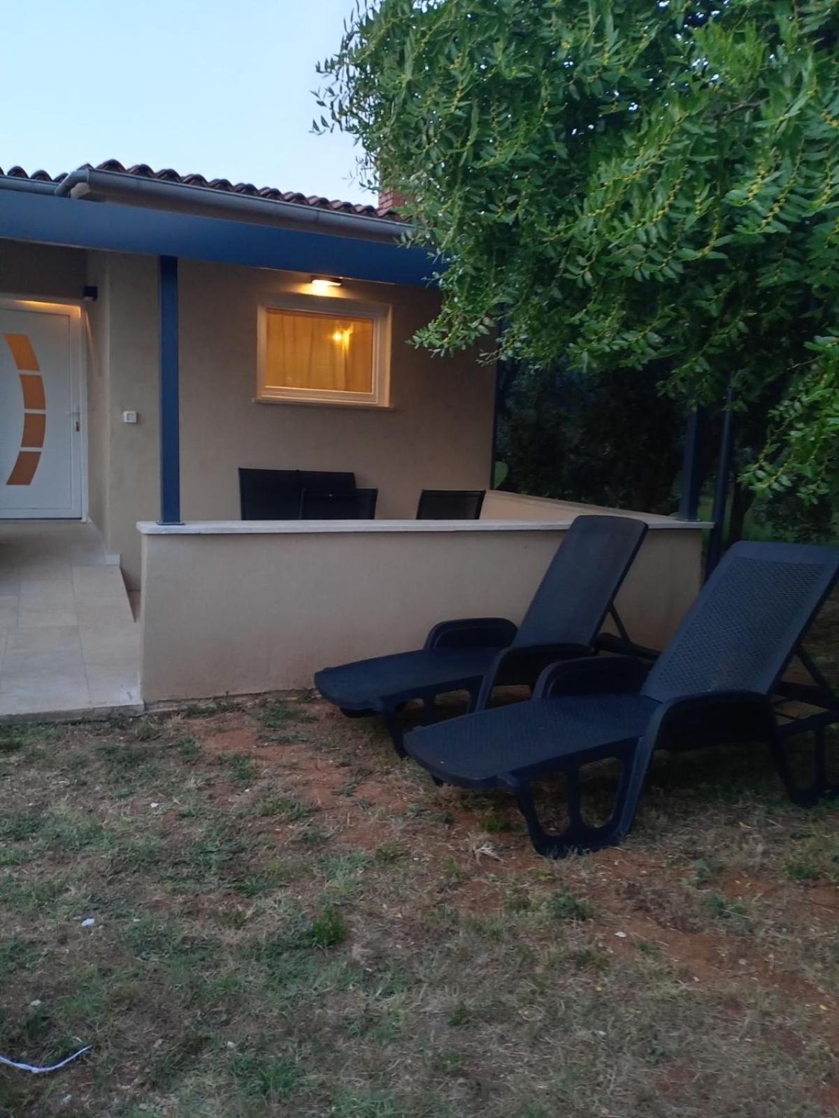 House For Rent Ulika Holiday home Valbandon